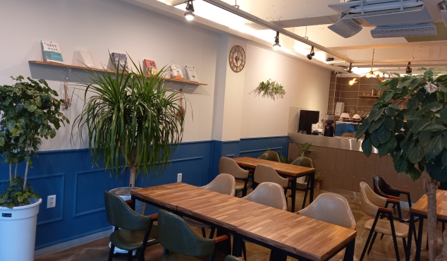 헤세드 CAFE & BOOKS